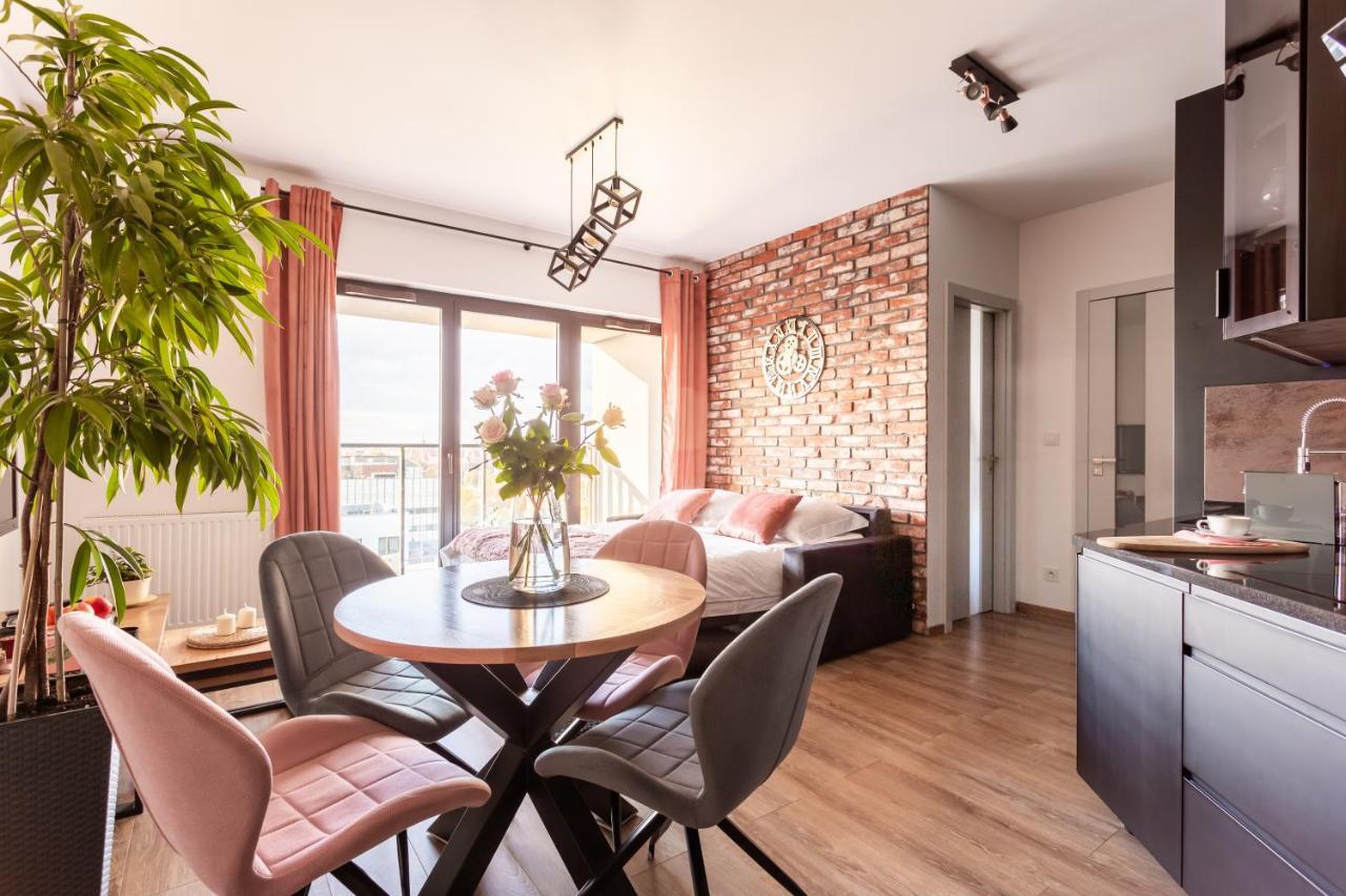 Glamour Apartment City View Вроцлав Екстериор снимка