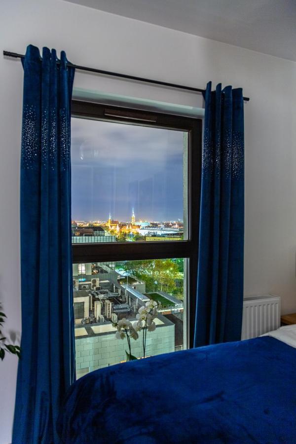 Glamour Apartment City View Вроцлав Екстериор снимка