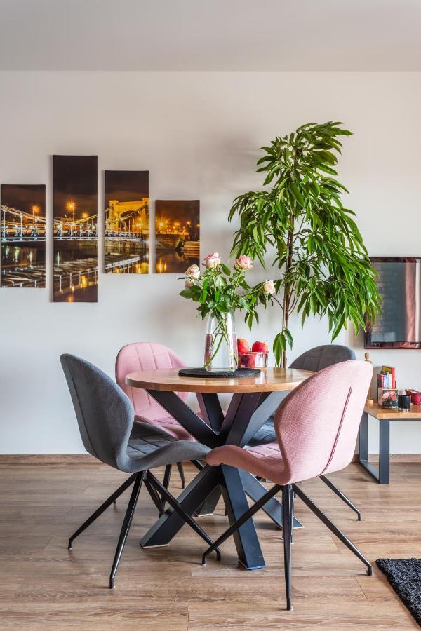 Glamour Apartment City View Вроцлав Екстериор снимка