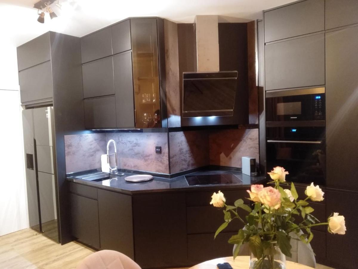 Glamour Apartment City View Вроцлав Екстериор снимка